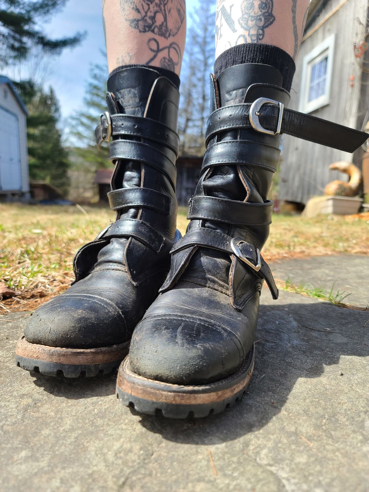 Photo by Tankerbell on April 4, 2025 of the Vintos Boots Tanker in Black Full Grain Leather.