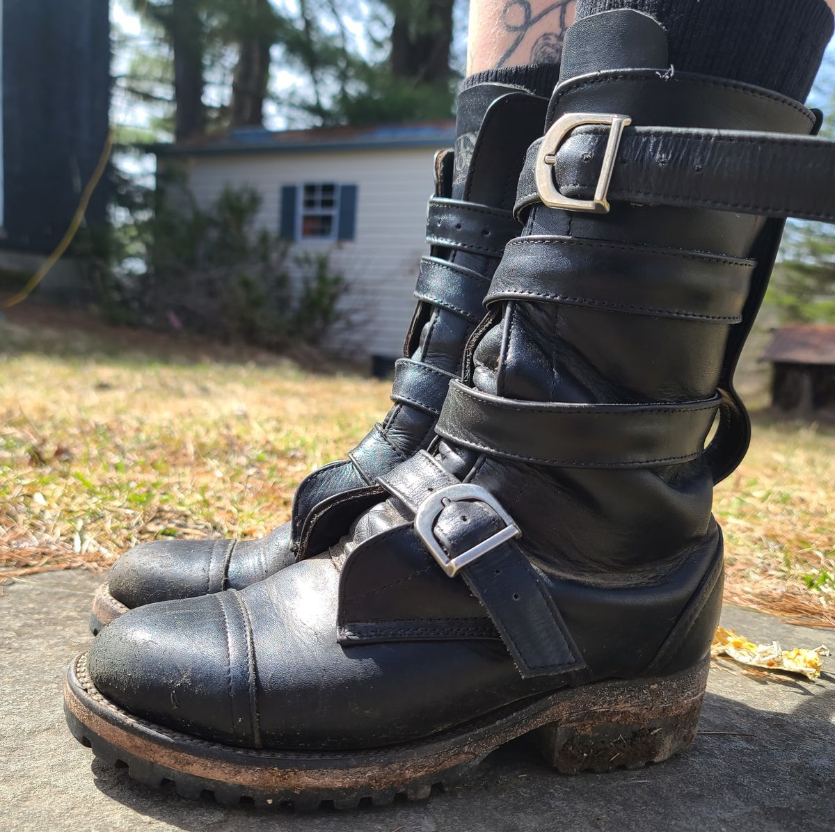 Photo by Tankerbell on April 4, 2025 of the Vintos Boots Tanker in Black Full Grain Leather.