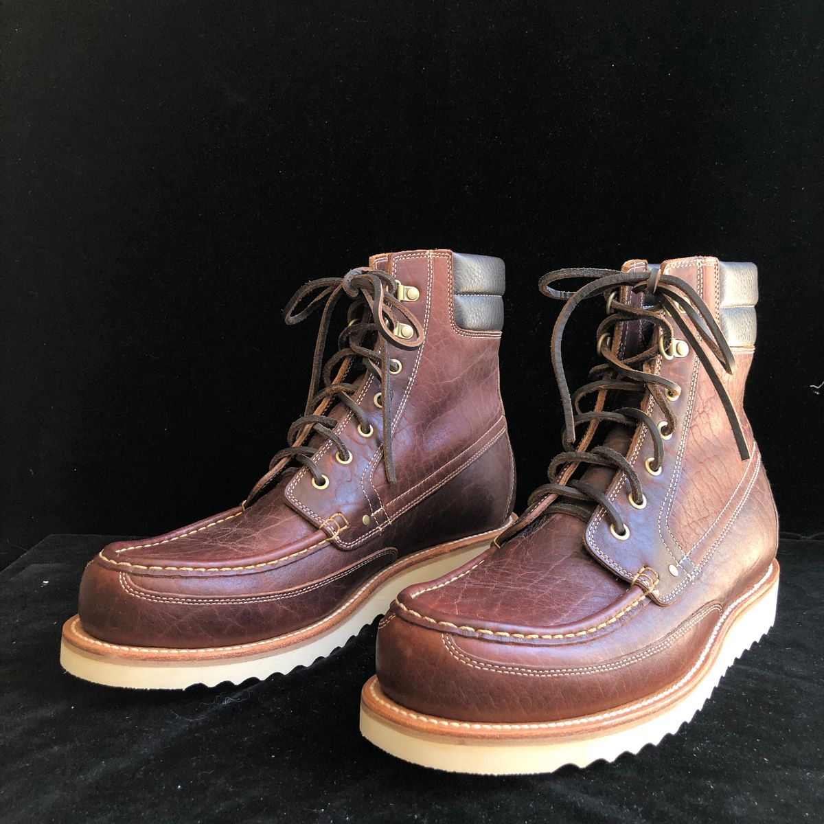 Photo by brnc0 on June 16, 2025 of the Grant Stone Field Boot in Seidel Walnut Bison.