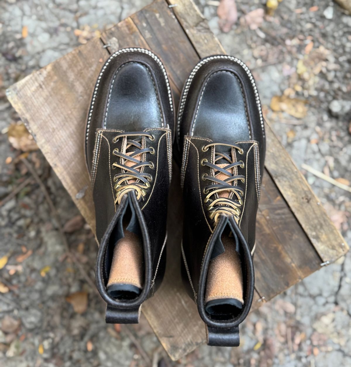 Photo by bconner2112 on October 2, 2025 of the Fortis Boots Moc Toe in Horween Java Waxed Flesh.