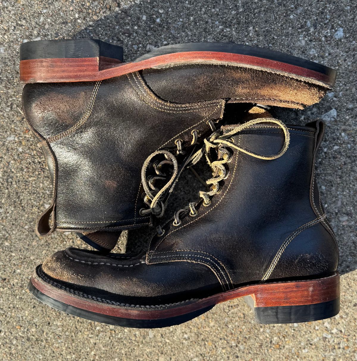Photo by bconner2112 on February 4, 2026 of the Fortis Boots Moc Toe in Horween Java Waxed Flesh.