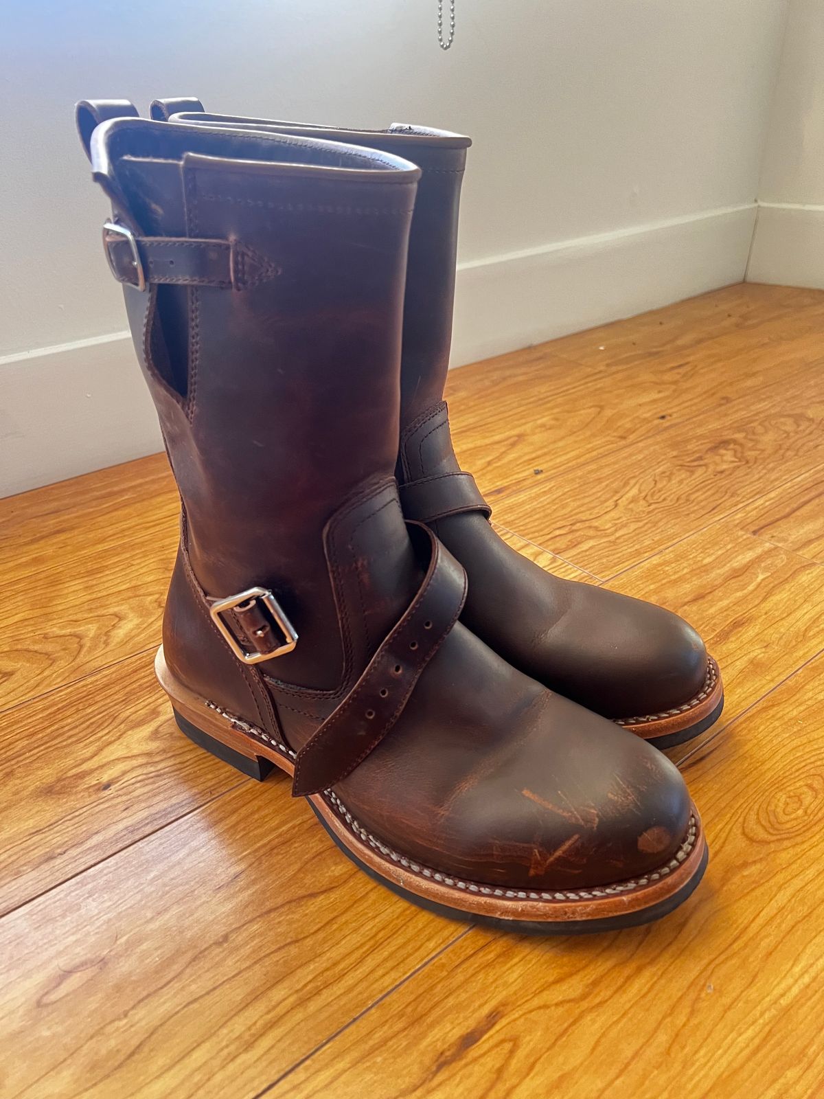 Photo by DrJohnCrunch on November 5, 2024 of the Crush on Retro Engineer in Brown Cowhide.
