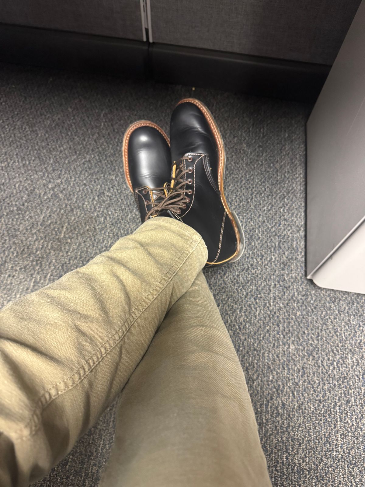 Photo by fancyfootwork15 on January 21, 2025 of the Red Wing Beckman in S.B. Foot Black Klondike.