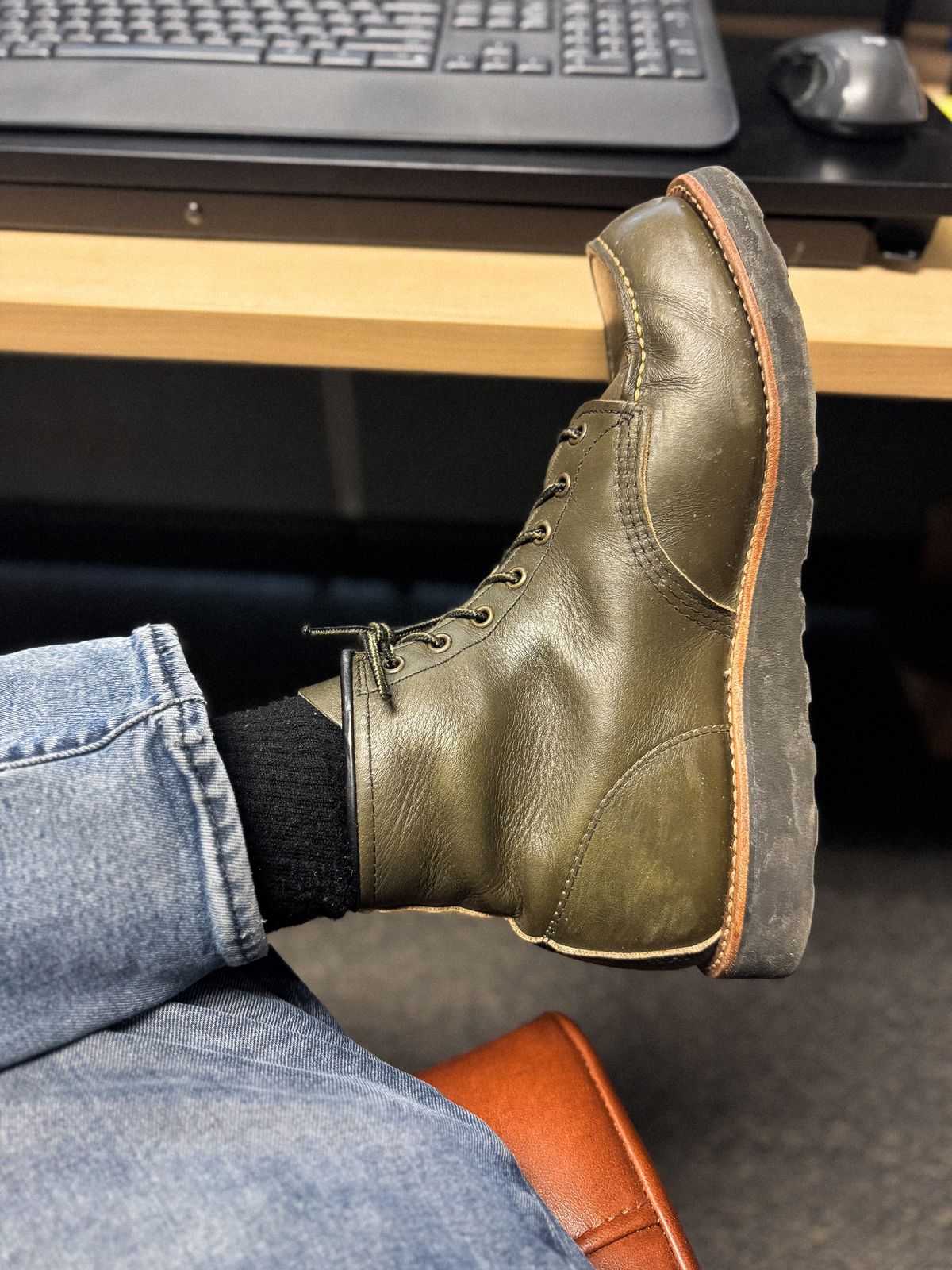 Photo by fancyfootwork15 on December 9, 2025 of the Red Wing 6-Inch Classic Moc in S.B. Foot Alpine Portage.