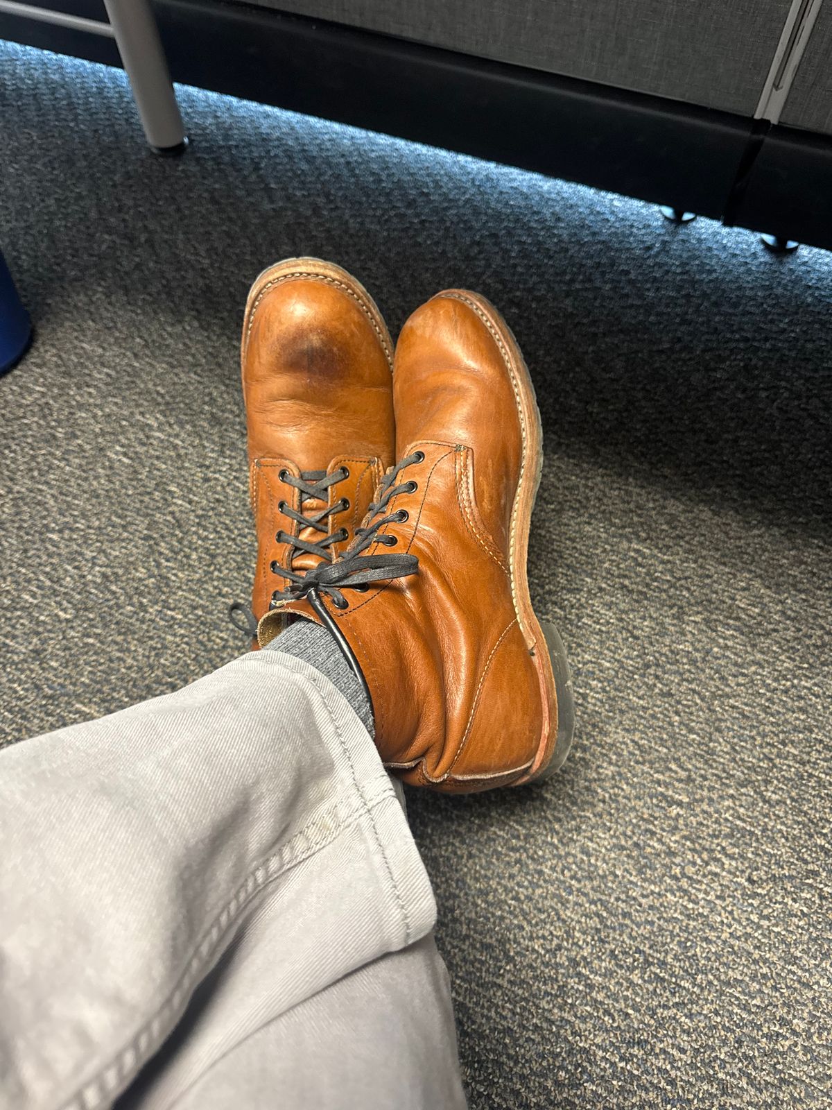 Photo by fancyfootwork15 on March 25, 2025 of the Red Wing Beckman in S.B. Foot Cigar Featherstone.