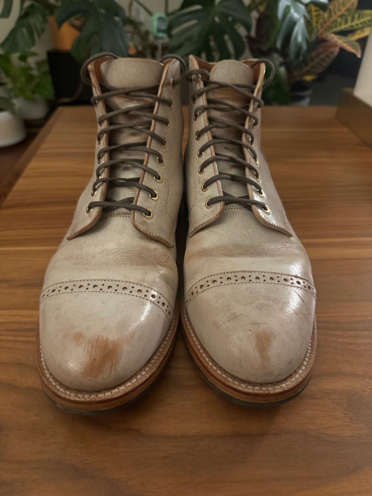 Photo by fogbreaker on November 23, 2024 of the Grant Stone Garrison Boot in Conceria Walpier Ghost Buttero.
