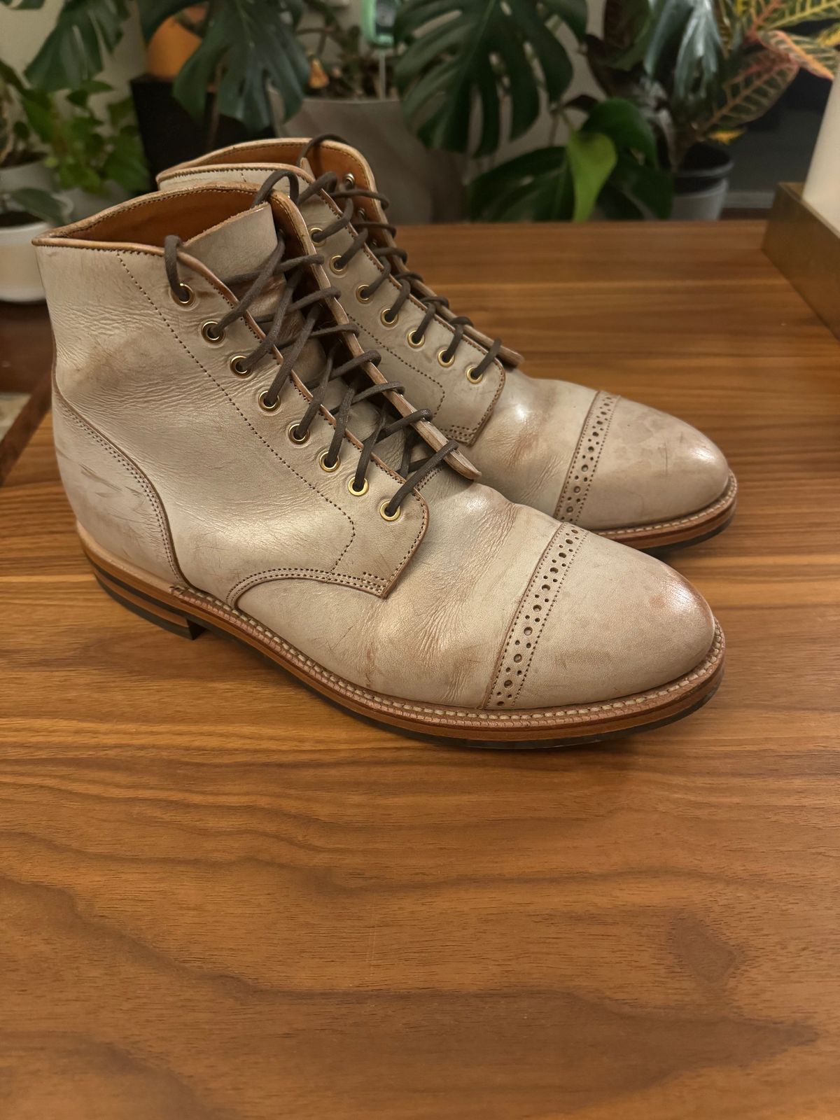 Photo by fogbreaker on November 23, 2024 of the Grant Stone Garrison Boot in Conceria Walpier Ghost Buttero.
