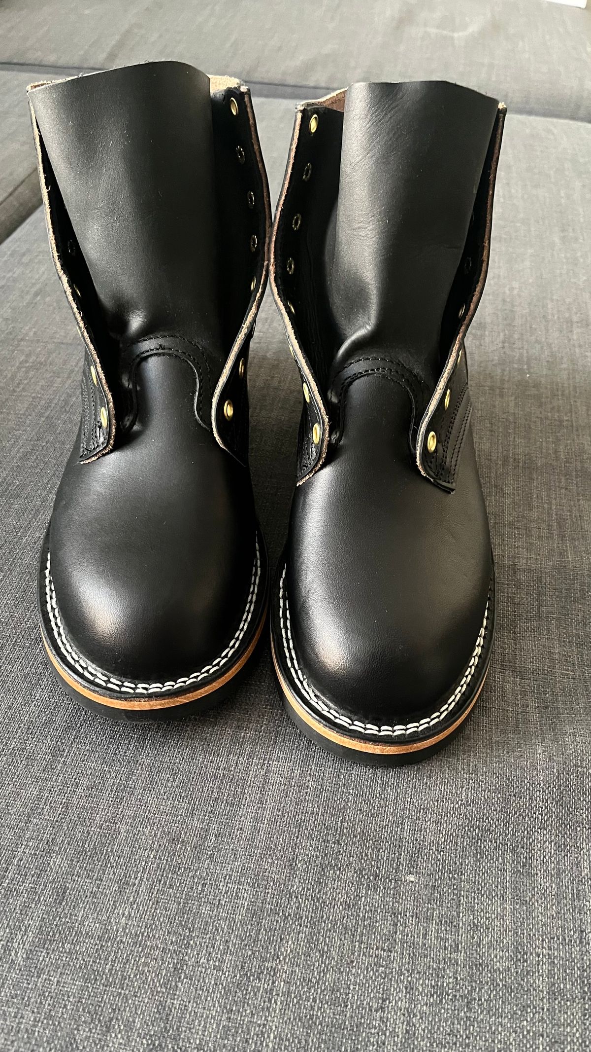 Photo by vitomule on March 12, 2024 of the Nicks Free Range in Wickett & Craig Black Oiled Latigo.