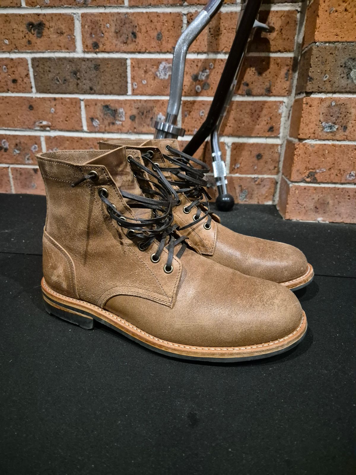 Photo by aussiebootlover on November 5, 2024 of the Oak Street Bootmakers Trench Boot in Maryam Cullata Cavallo Reverse Horse Rump.