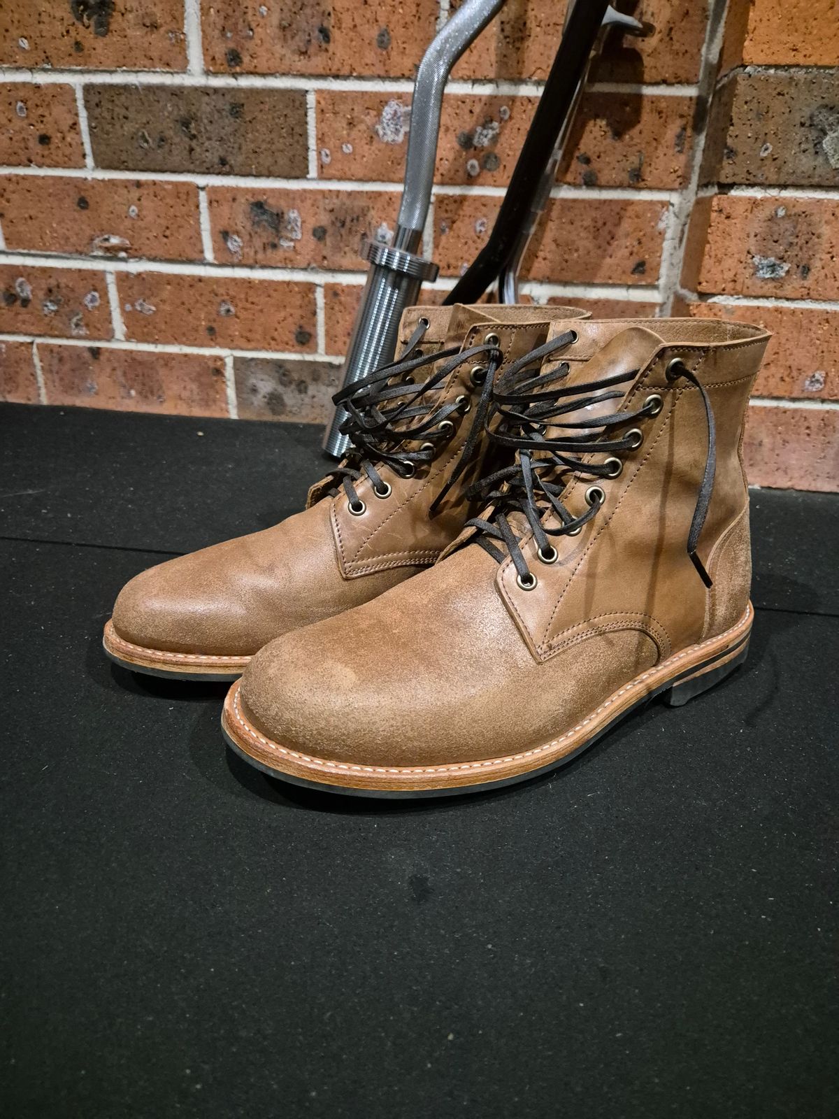Photo by aussiebootlover on November 5, 2024 of the Oak Street Bootmakers Trench Boot in Maryam Cullata Cavallo Reverse Horse Rump.