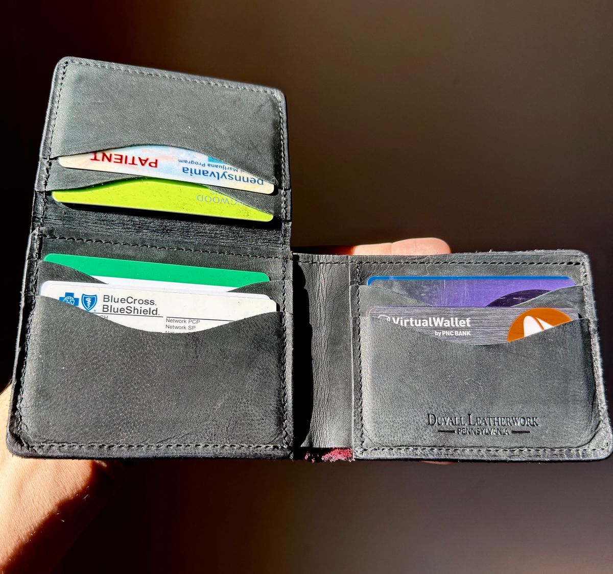 Photo by tachanka on November 2, 2025 of the Duvall Leatherwork Bifold Wallet with ID Window in Sequoia Bison.