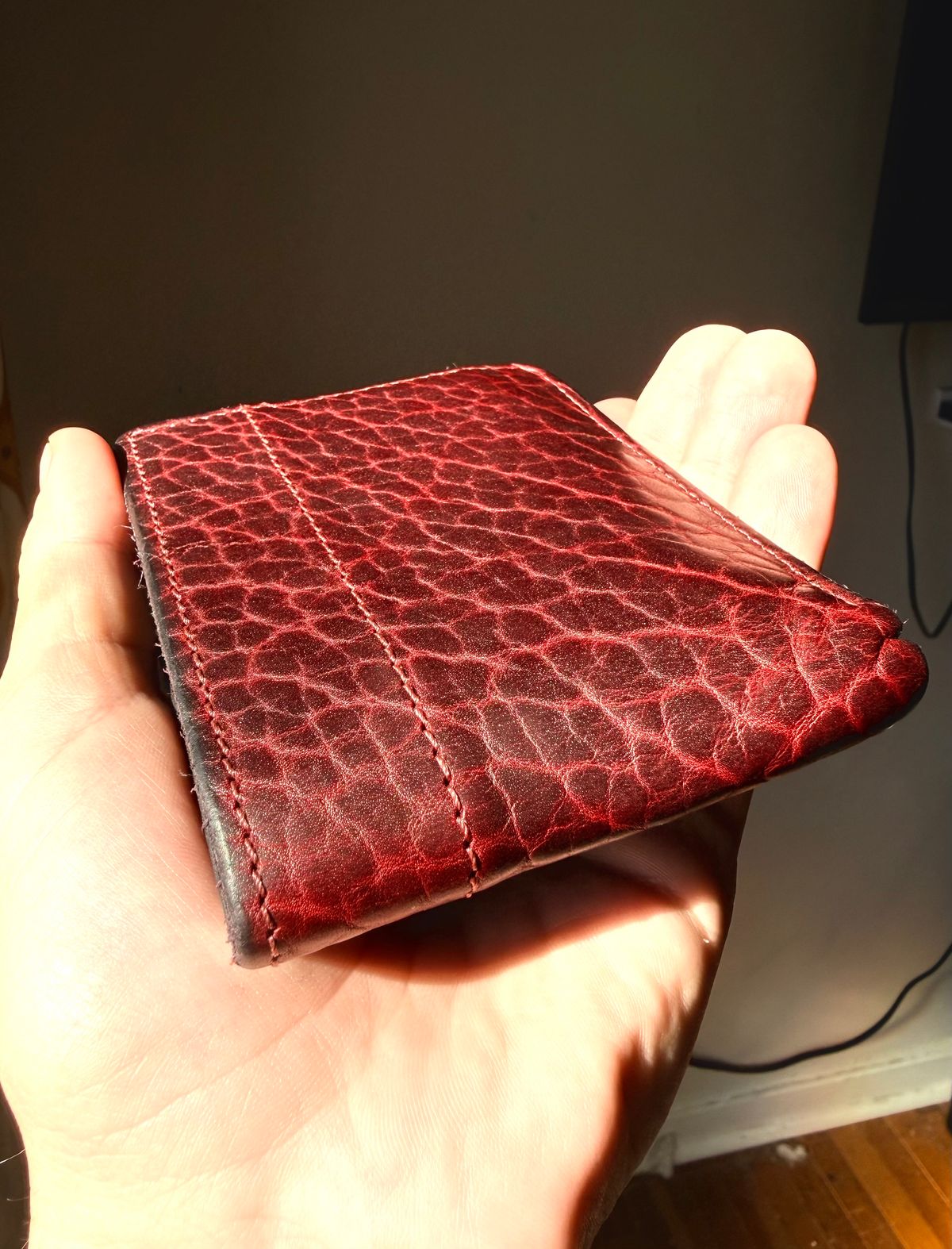 Photo by tachanka on November 2, 2025 of the Duvall Leatherwork Bifold Wallet with ID Window in Sequoia Bison.