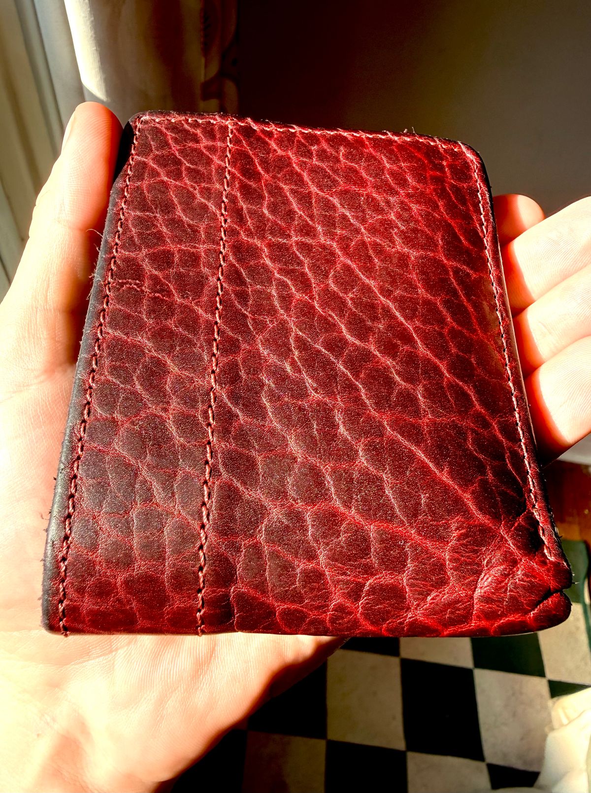 Photo by tachanka on November 2, 2025 of the Duvall Leatherwork Bifold Wallet with ID Window in Sequoia Bison.