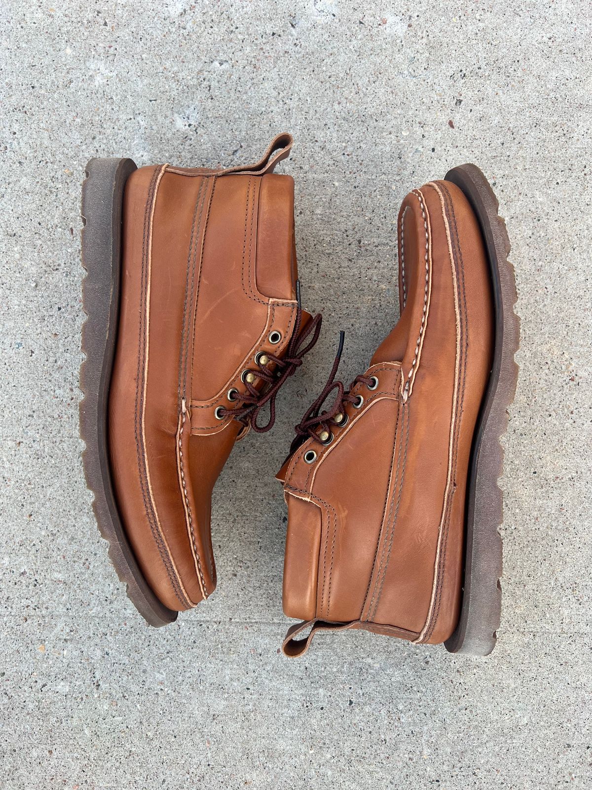 Photo by Chainstitch_1893 on October 5, 2025 of the Russell Moccasin Co. Traveling Sportsman in Tanneries Haas Tan French Veal.