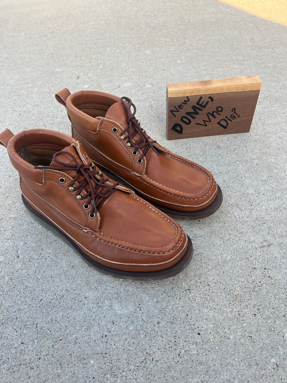 Photo by Chainstitch_1893 on October 5, 2025 of the Russell Moccasin Co. Traveling Sportsman in Tanneries Haas Tan French Veal.
