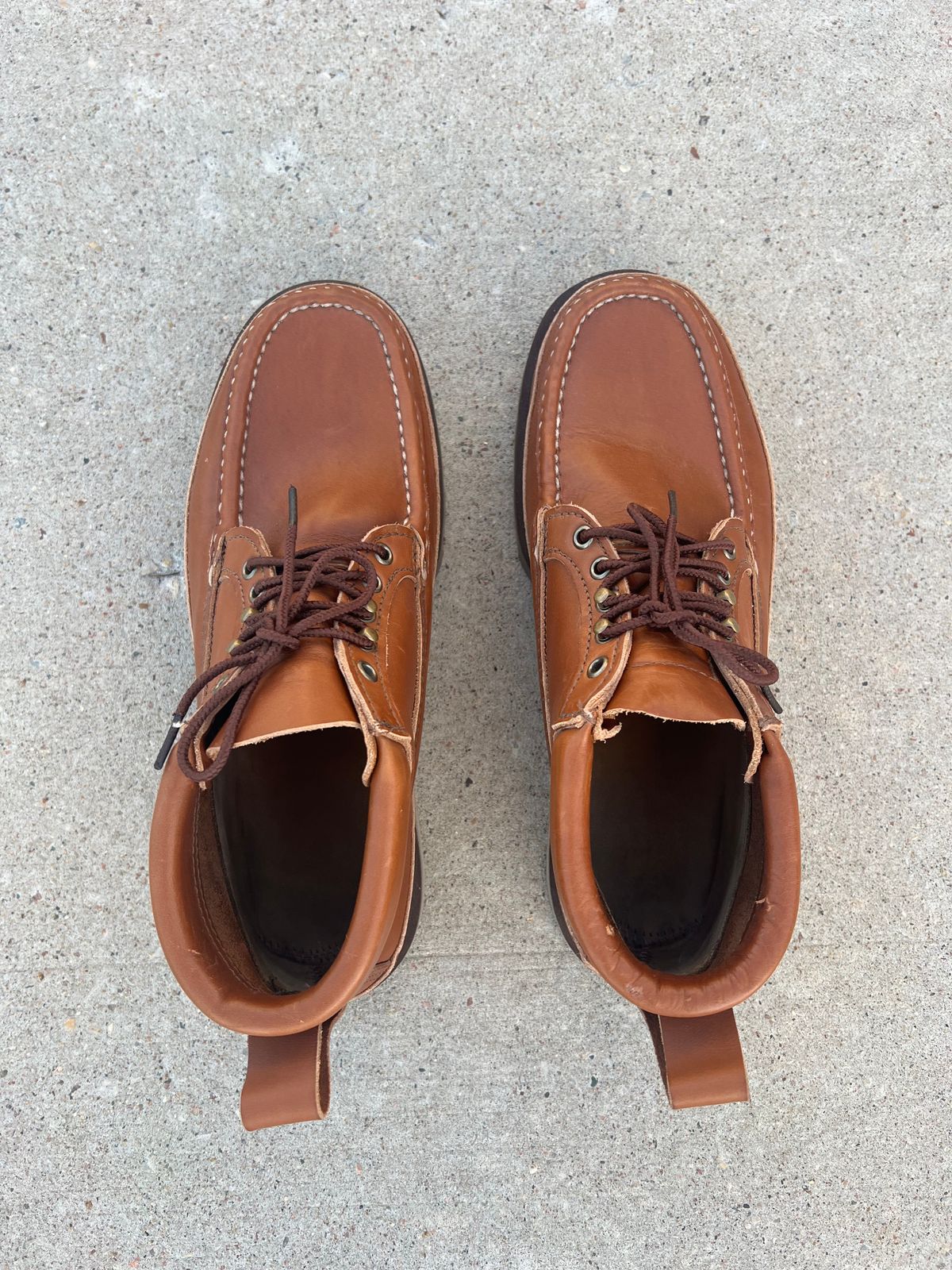 Photo by Chainstitch_1893 on October 5, 2025 of the Russell Moccasin Co. Traveling Sportsman in Tanneries Haas Tan French Veal.