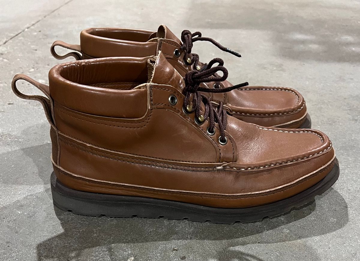 Photo by Chainstitch_1893 on November 6, 2025 of the Russell Moccasin Co. Traveling Sportsman in Tanneries Haas Tan French Veal.