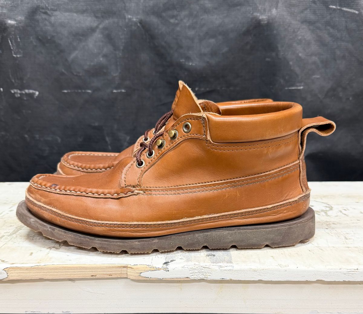 Photo by Chainstitch_1893 on January 6, 2026 of the Russell Moccasin Co. Traveling Sportsman in Tanneries Haas Tan French Veal.