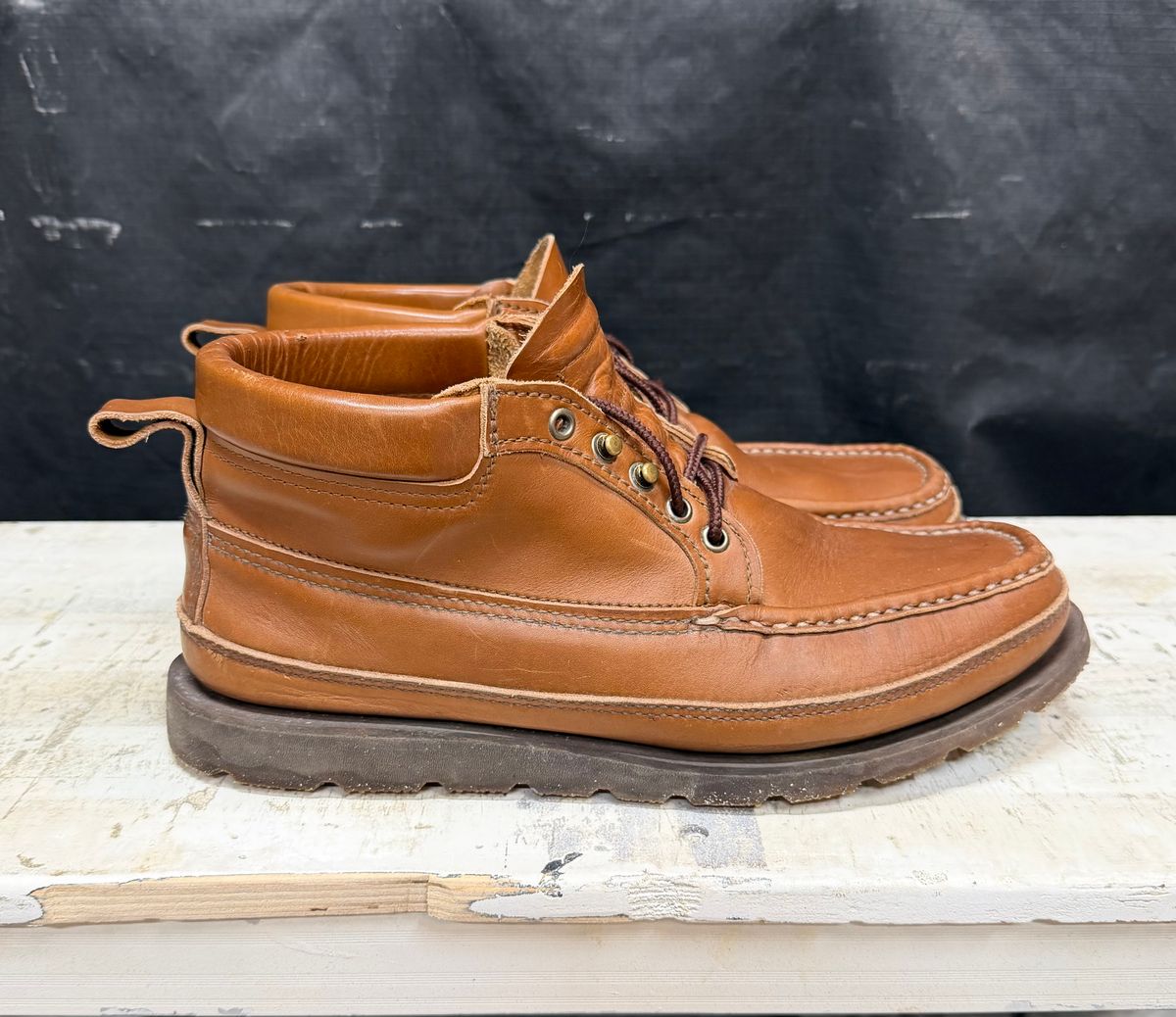 Photo by Chainstitch_1893 on January 6, 2026 of the Russell Moccasin Co. Traveling Sportsman in Tanneries Haas Tan French Veal.