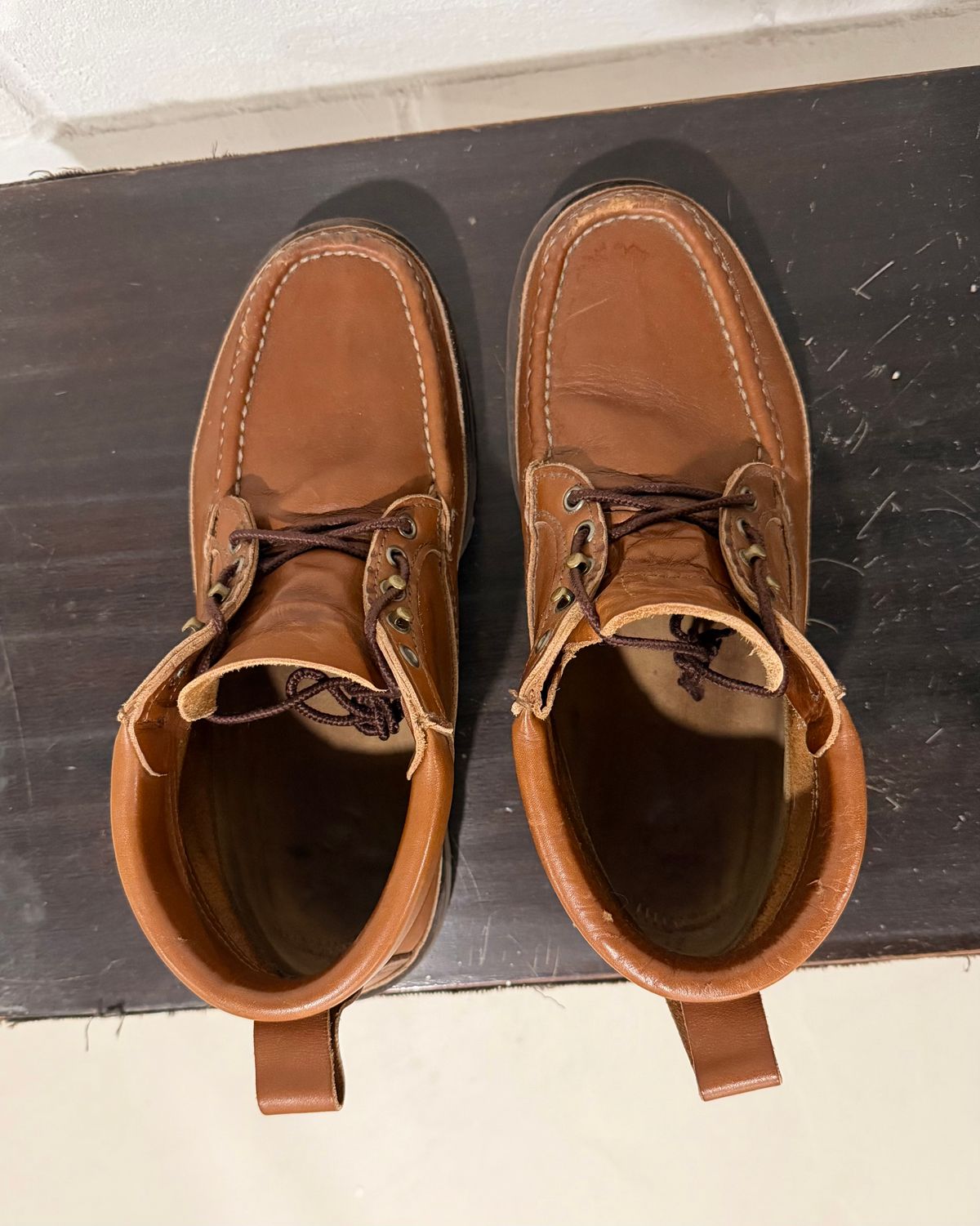 Photo by Chainstitch_1893 on March 6, 2026 of the Russell Moccasin Co. Traveling Sportsman in Tanneries Haas Tan French Veal.