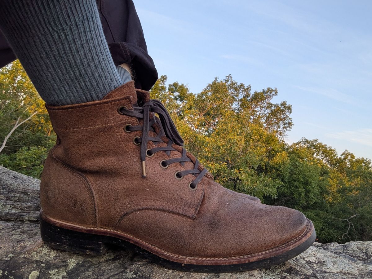 Photo by jonok228 on July 9, 2026 of the Quan Shoemaker Escape Boots in Brown Reverse Cowhide.