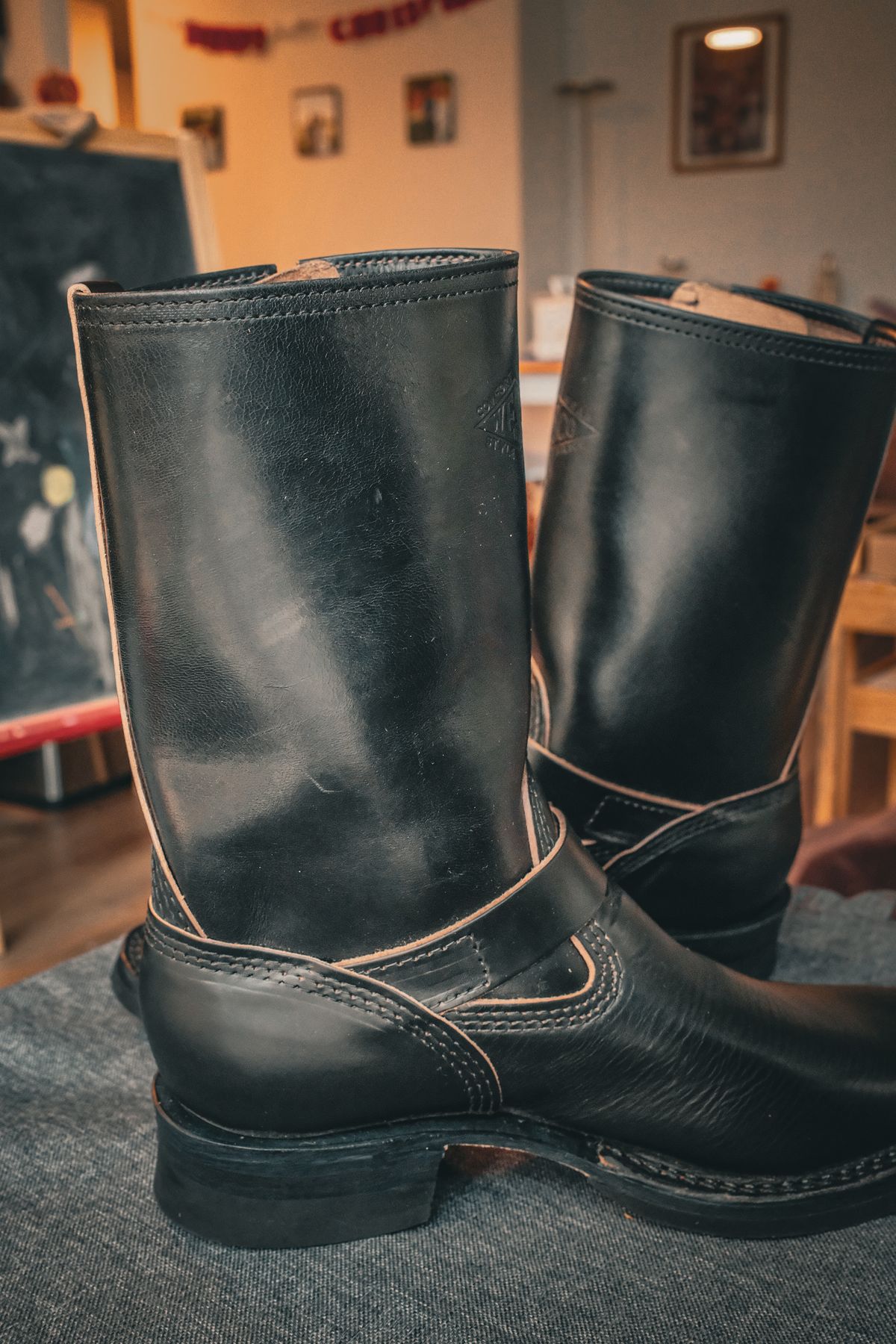 Photo by chris8leal on December 24, 2025 of the Wesco Mister Lou in Horween Black Chromexcel Horsehide.