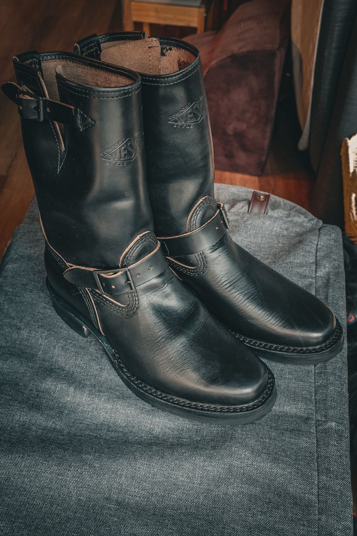 Photo by chris8leal on December 24, 2025 of the Wesco Mister Lou in Horween Black Chromexcel Horsehide.