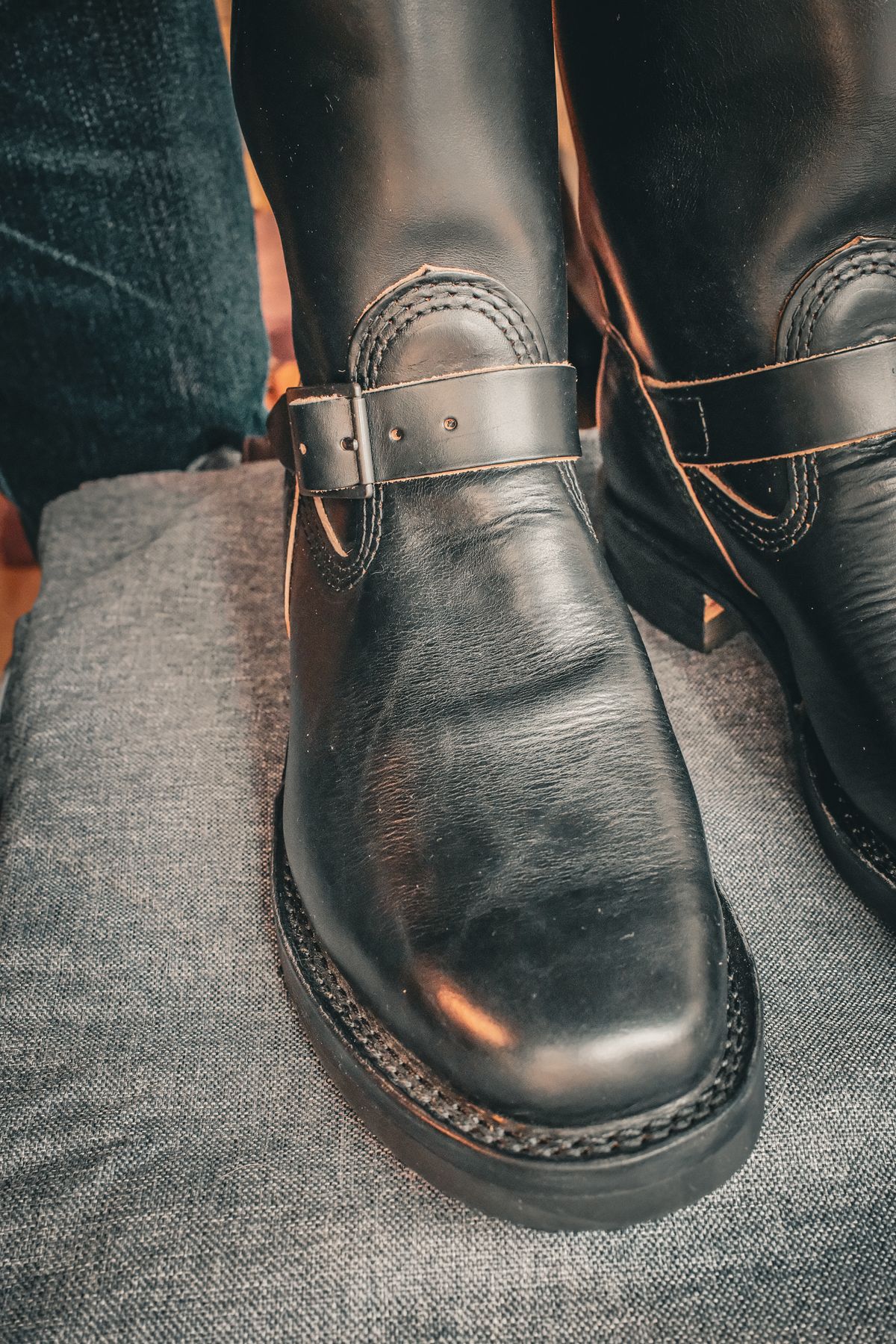 Photo by chris8leal on December 24, 2025 of the Wesco Mister Lou in Horween Black Chromexcel Horsehide.