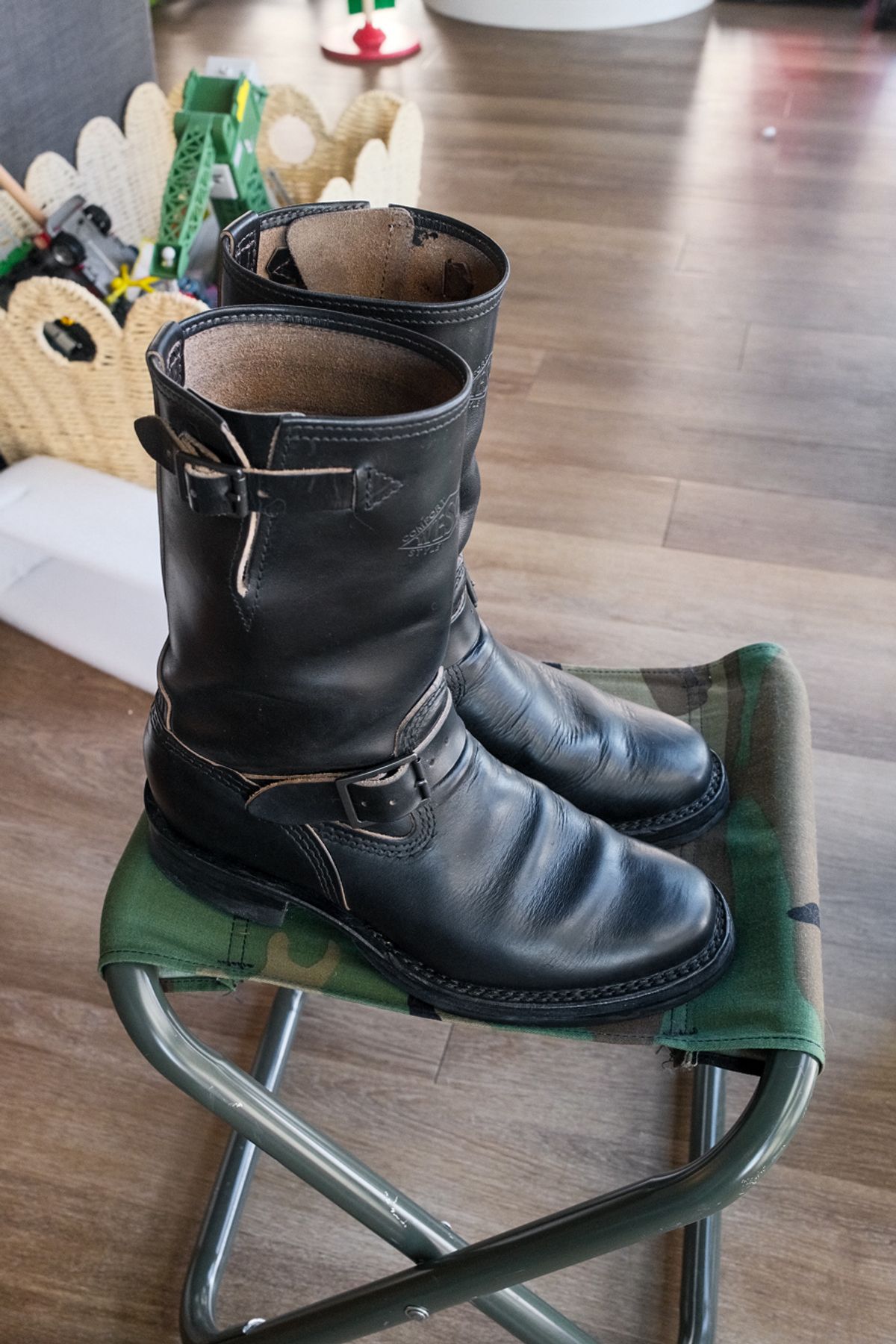 Photo by chris8leal on February 1, 2026 of the Wesco Mister Lou in Horween Black Chromexcel Horsehide.