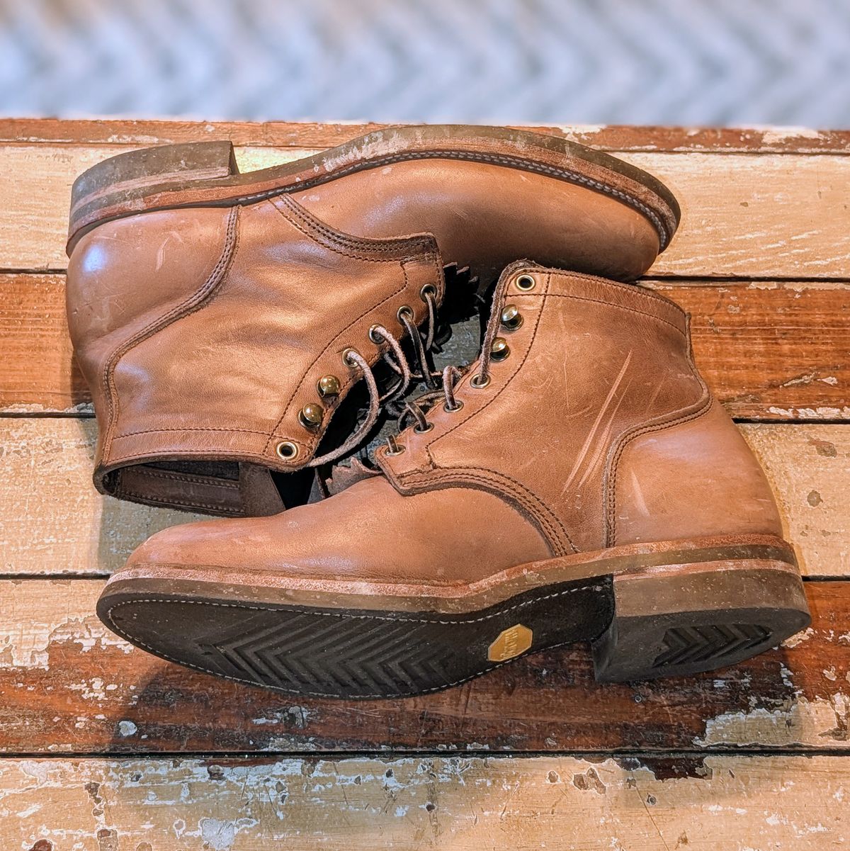 Photo by ZelieDad on November 1, 2025 of the Oak Street Bootmakers Storm Boot in Horween Natural Chromexcel.