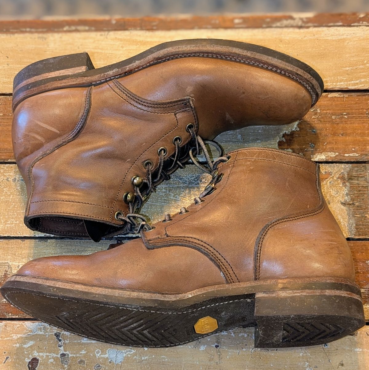 Photo by ZelieDad on February 2, 2026 of the Oak Street Bootmakers Storm Boot in Horween Natural Chromexcel.