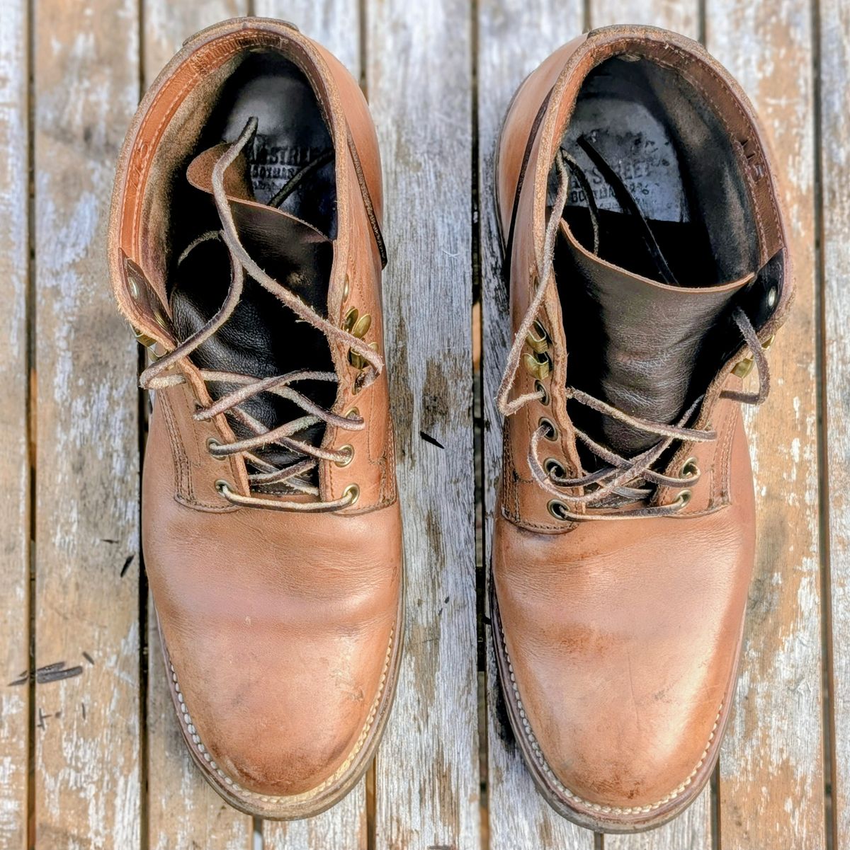 Photo by ZelieDad on March 30, 2026 of the Oak Street Bootmakers Storm Boot in Horween Natural Chromexcel.