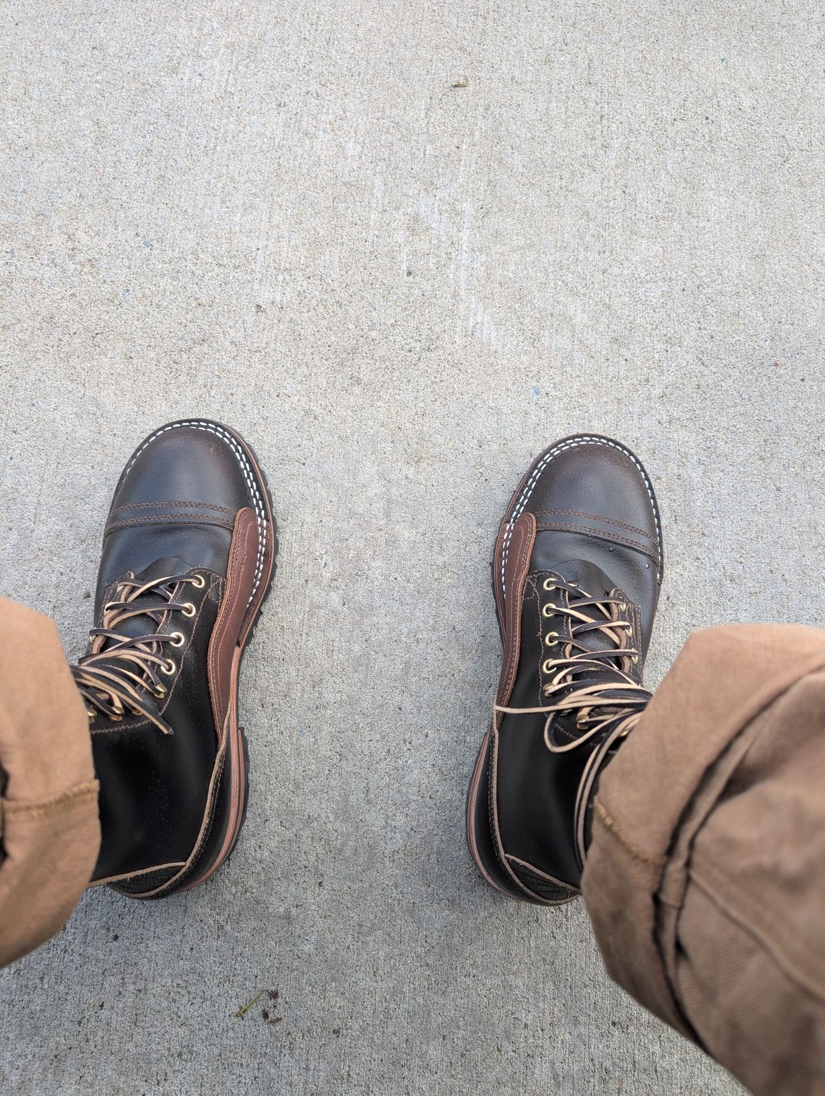 Photo by ZelieDad on May 9, 2026 of the Nicks x Rose Anvil ND1 in Horween Brown Waxed Flesh & Seidel 1964 Brown.