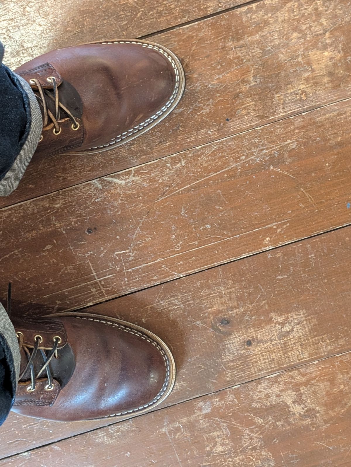 Photo by ZelieDad on April 17, 2026 of the Nicks MTO in Horween Orange Predator.