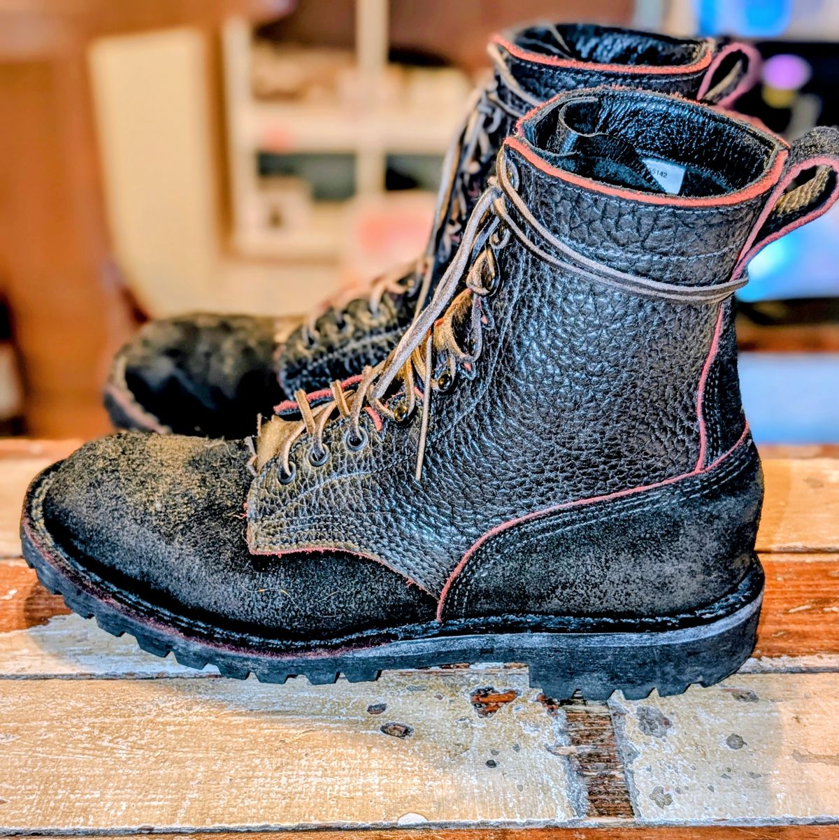 Photo by ZelieDad on December 2, 2025 of the JK Boots Bear Slayers in Bison Bloodcore.