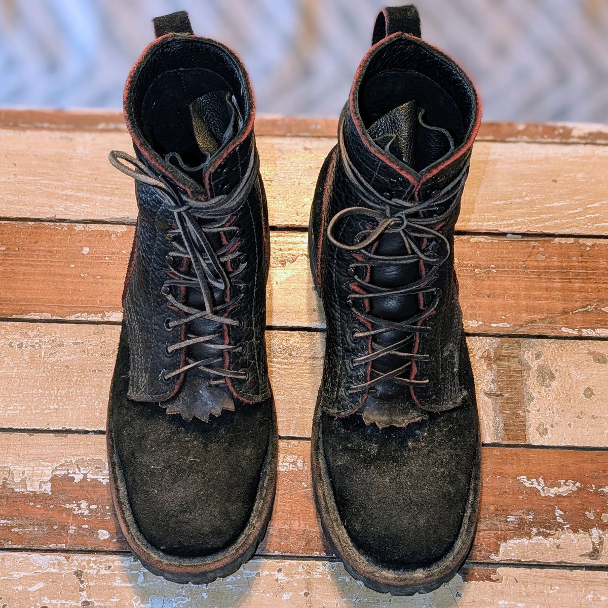 Photo by ZelieDad on January 2, 2026 of the JK Boots Bear Slayers in Bison Bloodcore.