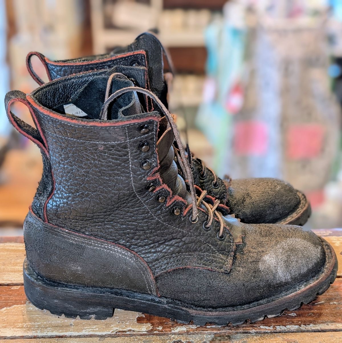 Photo by ZelieDad on February 2, 2026 of the JK Boots Bear Slayers in Bison Bloodcore.