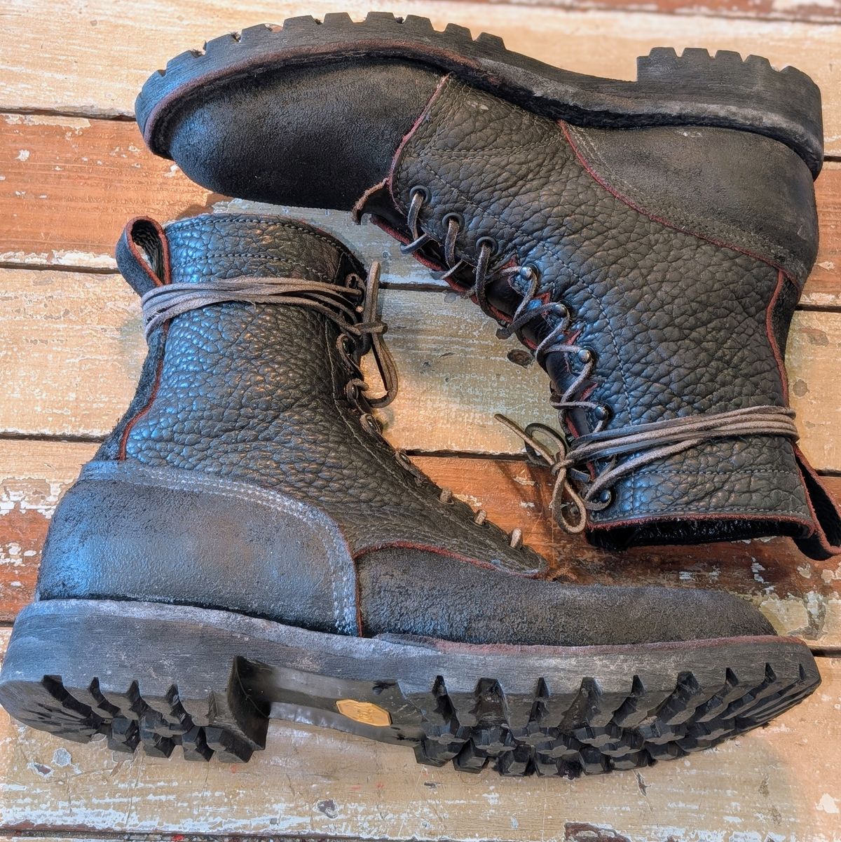 Photo by ZelieDad on February 28, 2026 of the JK Boots Bear Slayers in Bison Bloodcore.