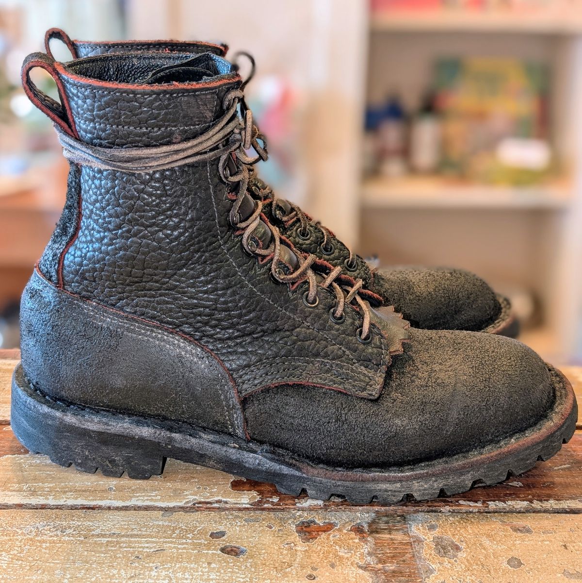 Photo by ZelieDad on February 28, 2026 of the JK Boots Bear Slayers in Bison Bloodcore.