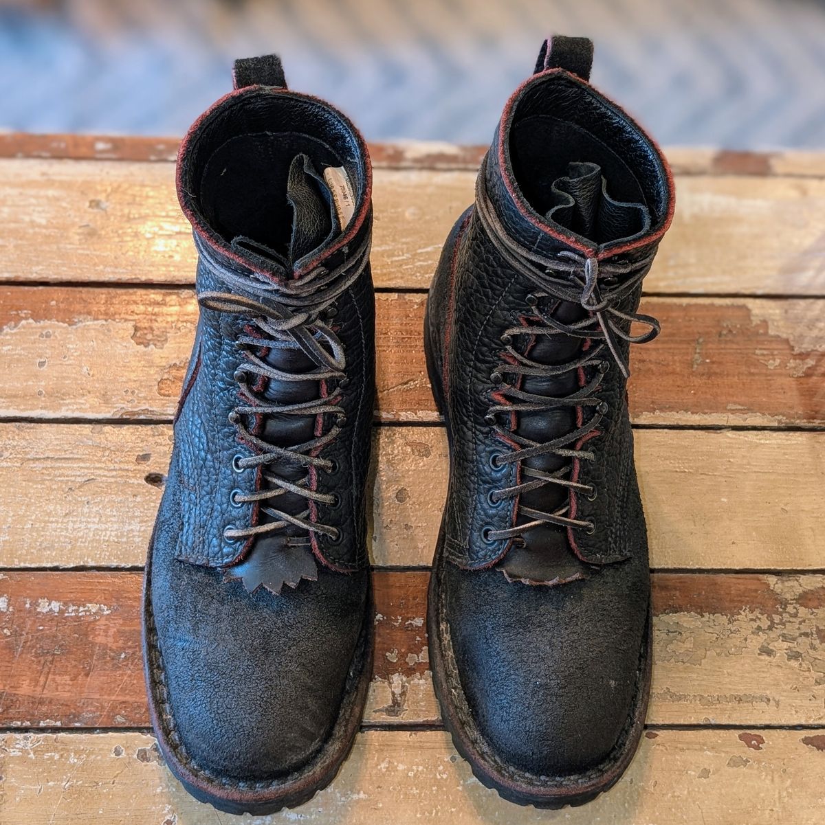 Photo by ZelieDad on February 28, 2026 of the JK Boots Bear Slayers in Bison Bloodcore.