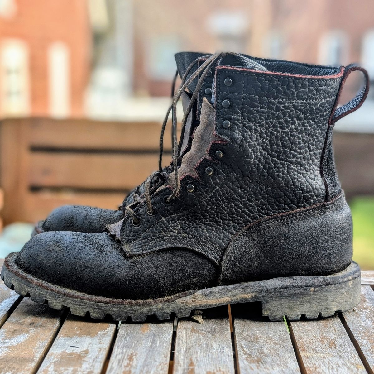 Photo by ZelieDad on March 30, 2026 of the JK Boots Bear Slayers in Bison Bloodcore.