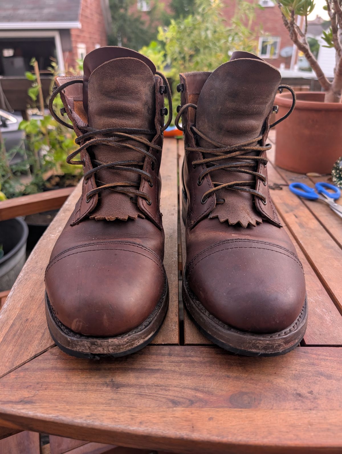 Photo by ZelieDad on July 24, 2025 of the Thursday Hertiage Captain in Thursday / Rustic Brown.
