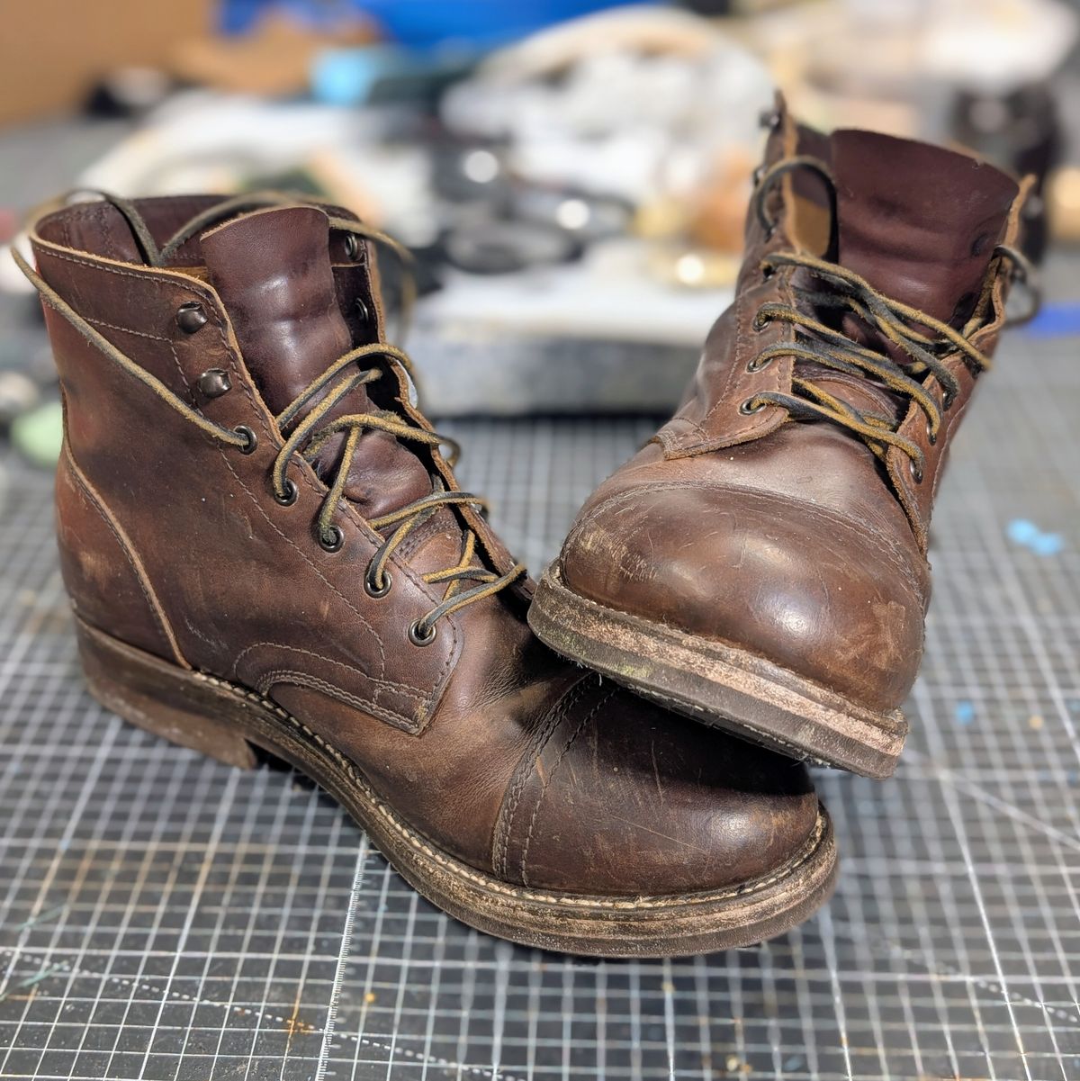 Photo by ZelieDad on February 5, 2026 of the Thursday Hertiage Captain in Thursday / Rustic Brown.