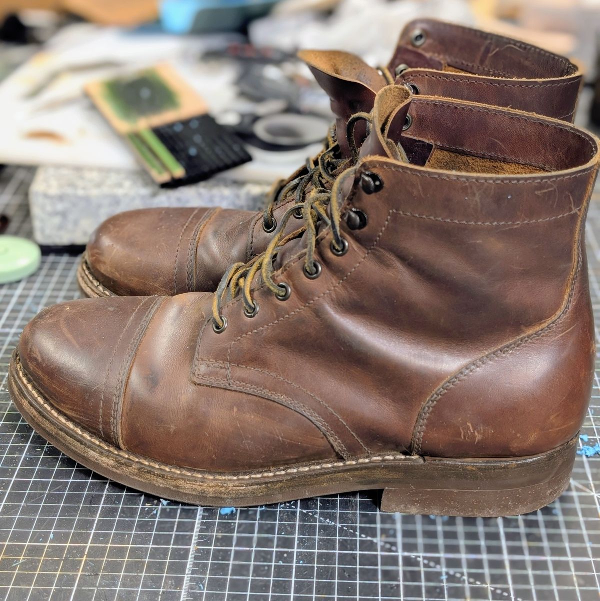 Photo by ZelieDad on February 5, 2026 of the Thursday Hertiage Captain in Thursday / Rustic Brown.