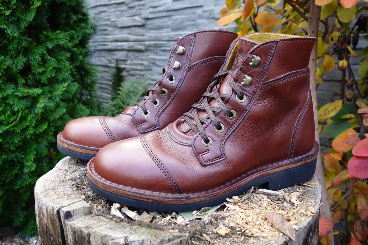 Photo by Dennis on November 1, 2024 of the Jim Green Numzaan in Jim Green Walnut Veg Tan.