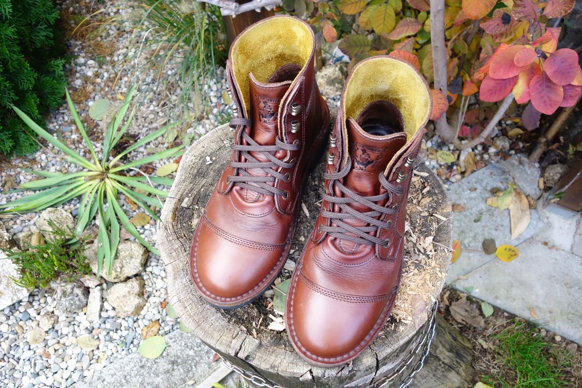 Photo by Dennis on November 1, 2024 of the Jim Green Numzaan in Jim Green Walnut Veg Tan.