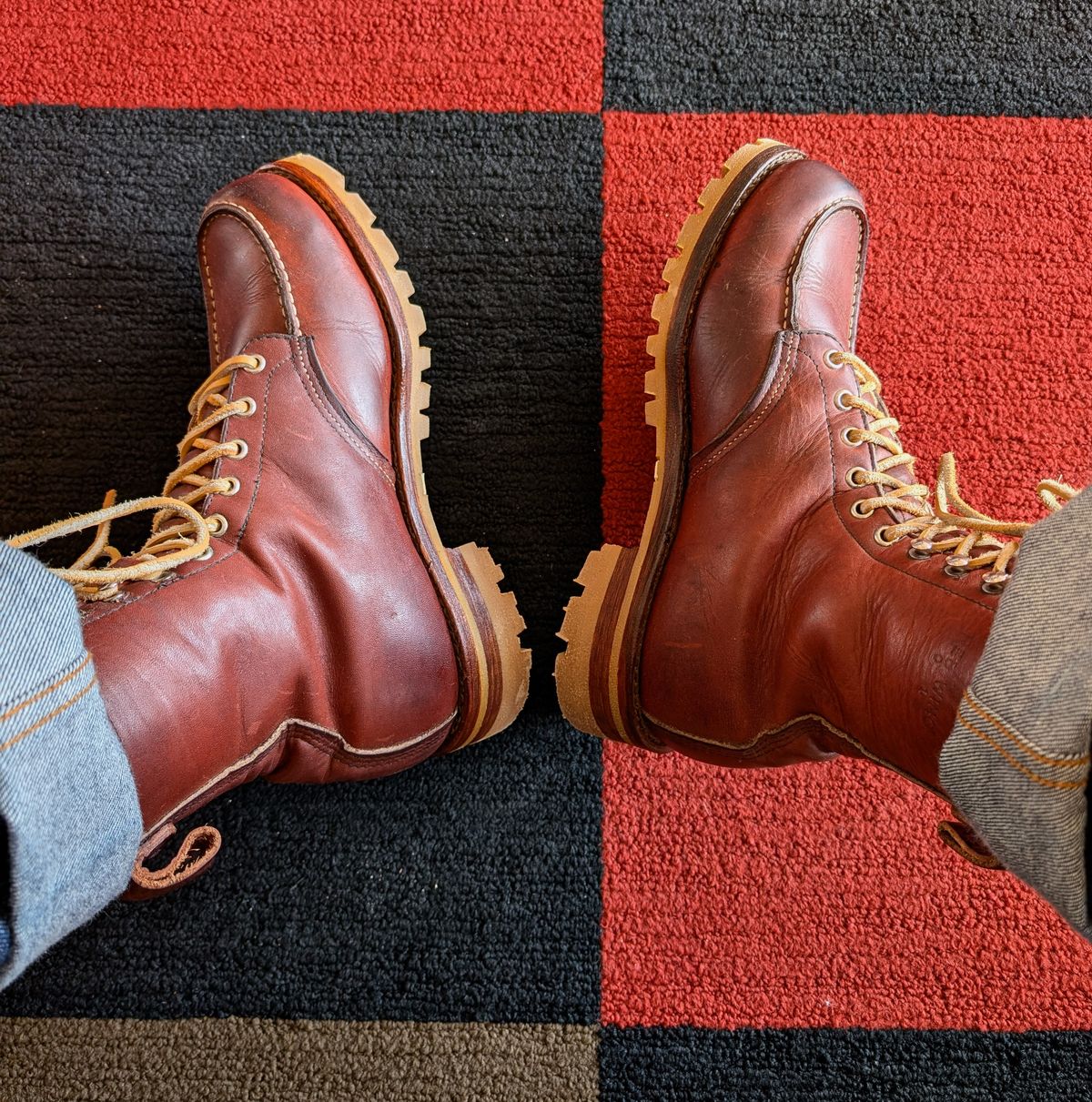 Photo by MattSchrein on February 15, 2026 of the Red Wing 812 in S.B. Foot Oro-Iginal.