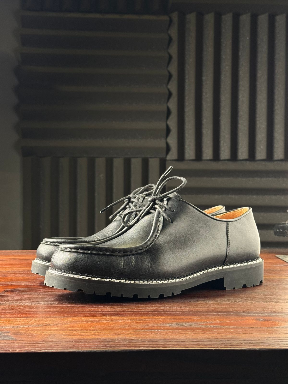 Photo by Davi_Arzika on November 5, 2025 of the Andre Anthony Moc Toe Derbies in Korean Full grain Leather.