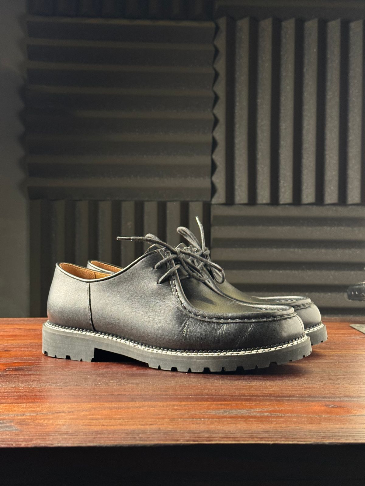 Photo by Davi_Arzika on November 5, 2025 of the Andre Anthony Moc Toe Derbies in Korean Full grain Leather.