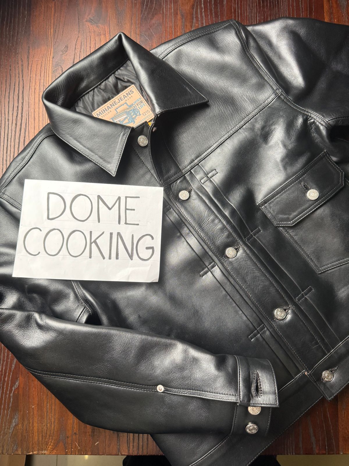 Photo by Davi_Arzika on November 4, 2025 of the Mihane Jeans Tipe 1 Leather jacket in Steerhide Black Teacore 1.4-1.5mm.